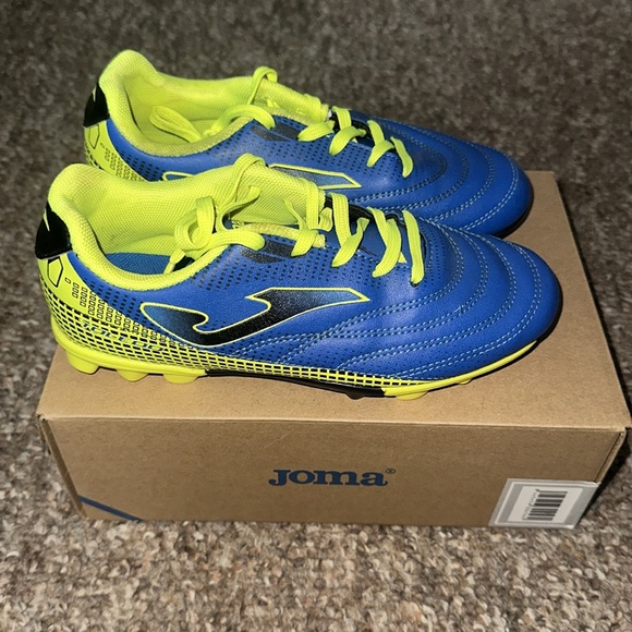 Joma Toledo Soccer Cleats size youth 3 with box in great condition like new - Picture 1 of 5